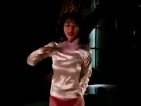 Japanese Cutie Maro Aosa Plays 'Baseball Fist' Solo