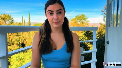 Risky Outdoor Fun With Florida Teen Hottie