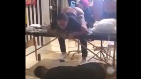 Anita faz tatuagem no Cu