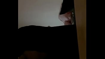 Mi negrita bien sexy y caliente estrenando lencer&iacute_a