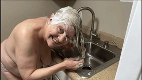Kitchen Sink Shampoo And Condition, Lots Of Lather!