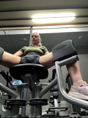 Extreme fucking in the gym with jucielussie