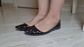 Toe wiggling in patent leather black ballet flats 8 TW