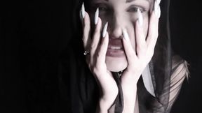 Diva del Tubo is a dark nun