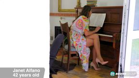 42-year-old mom Janet Alfano gets her ass stretched out and