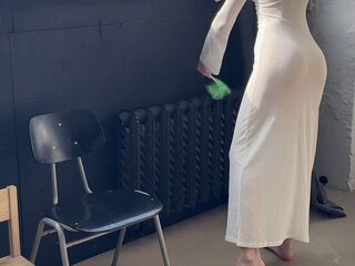 cleaning femdom-goddess teasing you