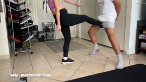 20 Kicks Game with Elodie Lee