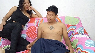 Casa sola, cachondos, deseo de sexo, combinación perfecta para jovencitos con ganas de experimentar y de follar
