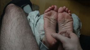 I asked my best female friend for a footjob (mov)