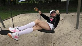 Hunk's Girl: Slutty GF takes a facial