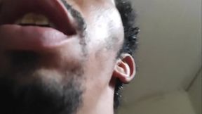 Boneca dotada gostosa dando o cuzinho pra rapaz dotad&atilde_o que arromba o cuzinho da garota