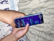 POV mi hermanstra hablaba con sus amigovios y me paga con una mamada para que no cuente nada