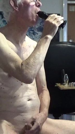 Private Show - Strip,suck Dildoes and Cum Shot