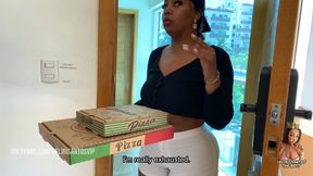 Latina Pizza Delivery with Big Ass Gets Sex