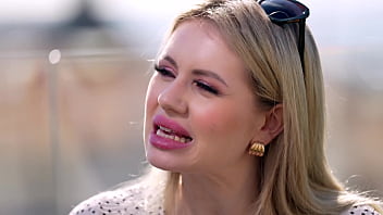 Georgia au golf termine avec 2 grosses bites dans sa chambre