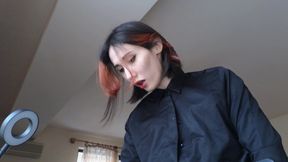 Trans in Black Suite Fuck the Pussy Toy and Make Great Cum