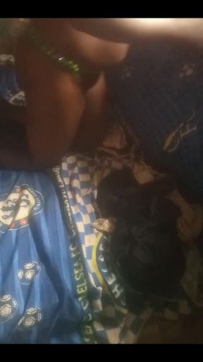 Beautiful Black Woman Getting Laid in Home Made Video