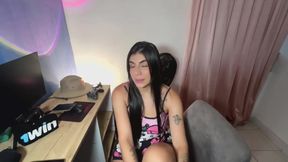 Stepsis mit dickem Sperma im Gesicht und schönem Mund vollgekommen