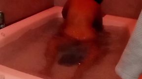 Me da la mejor cogida en el jacuzzi del motel final inesperado