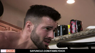 Hisap zakar, handjob, tanpa lengan, tua &amp; muda, lama, ayah – zakar besar muda Casey Everett dan Lance Charger seks punggung