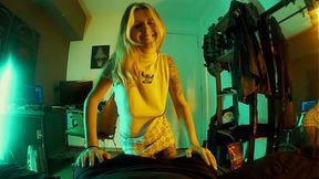 Blonde intern twerks and rides coworker's BBC after work