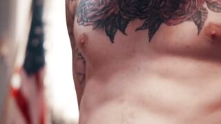 Bare-Ass Bash with Hunky Guys - Facial Finish