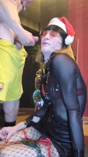 Miss Christmas Rewards His Elf with a Good & a Facial Cumshot. Merry Christmas Vanessabitchx Parischiennetrvprod