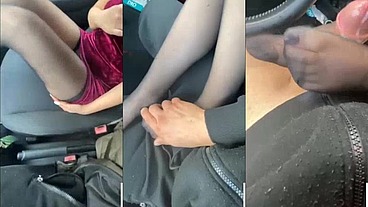 HD OUTDOOR CAR FOOTJOB & CUM (ROLEPLAY- PASSAGGIO IN AUTO CON FOOTJOB & CUM) ALL'APERTO IN MACCHINA
