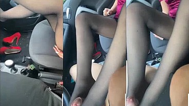 HD OUTDOOR CAR FOOTJOB & CUM (ROLEPLAY- PASSAGGIO IN AUTO CON FOOTJOB & CUM) ALL'APERTO IN MACCHINA