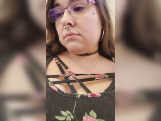 Maitinance stud walked in on me during the time that my titties were still out! Make no doubt of it or not im still shy!