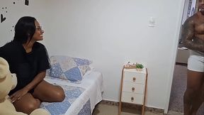 Padastro safado, invadiu meu quarto pra fude gostoso
