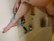 Seattle Ganja Goddess does public masturbation and a workout at the gym