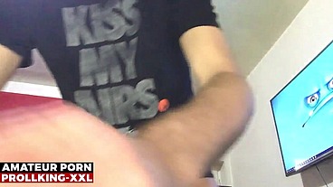 18 - BAD GUY PLAYS WITH COCKPUMP