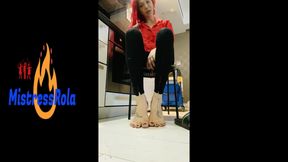 Dirty Feet Wanna Lick It