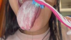 TONGUEZILA WANT YOU BY KIARA FULL HD