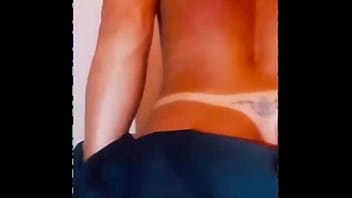 Mait&ecirc_ Hedon&ecirc_, provocando voc&ecirc_ por 10 minutos. Muito sexy!