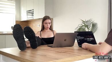 My pretty secretary worships my feet too much