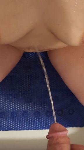 Epic moment from &quot;Celaena C pissing and golden shower compilation&quot;