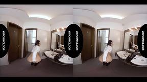 VR - Meeting in bathroom