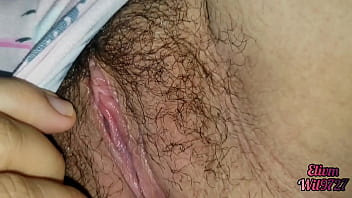 Experiencia tocando las tetas de mi HERMANASTRA embarazada