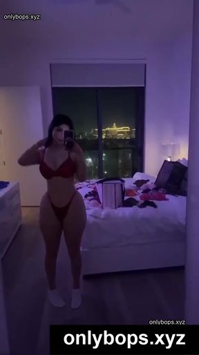 Celebrity teen amateur on OnlyFans
