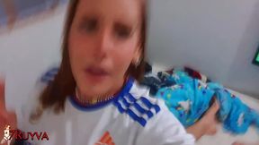 “eu tinha 18 anos” novinha nao aguentou esperar o jogo terminar e teve que dar a buceta ate ganhar leitinho ( final da champions)