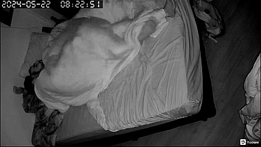 Fizemos um sexo gostoso debaixo das cobertas, flagrado totalmente pelas cameras da casa.