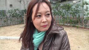 Mature Women Pick-up: Two-disc Set of Illicit Sex with a Highly Alluring Married Woman 1