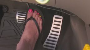 Pink toes n flipflop pedalpump