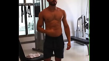 Leo Max, modelo fort&atilde_o