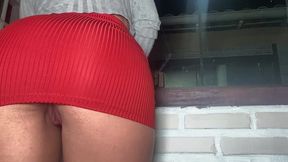 dancando depois da festa sem calcinha . muito gostosa !