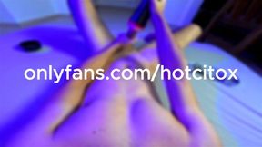 Meto mi verga en masturbador hasta venirme