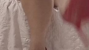 Bare legs & red stilettos — Toe tapping, dangling & leg crossing