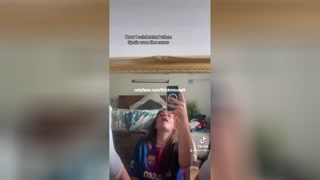 Live Pussy Fingering Caught on TikTok